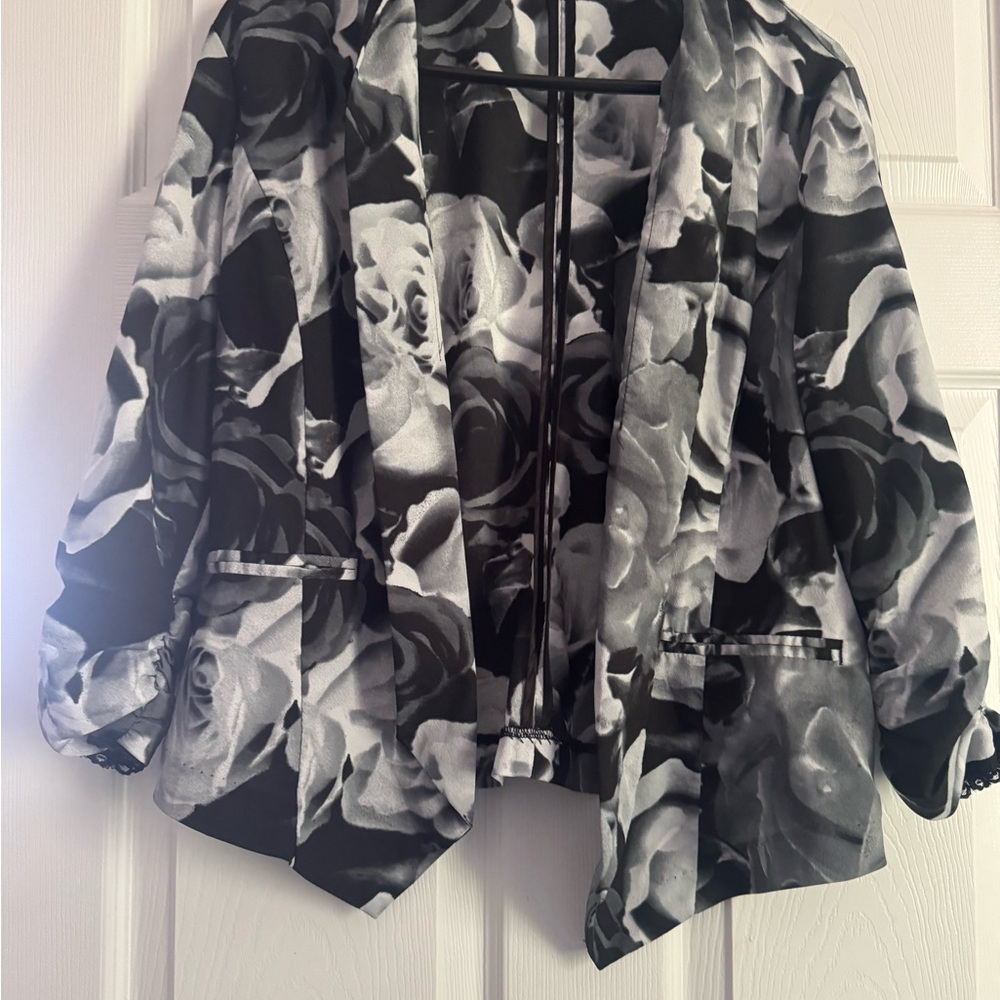 Floral Black, Gray & White Women's Jacket